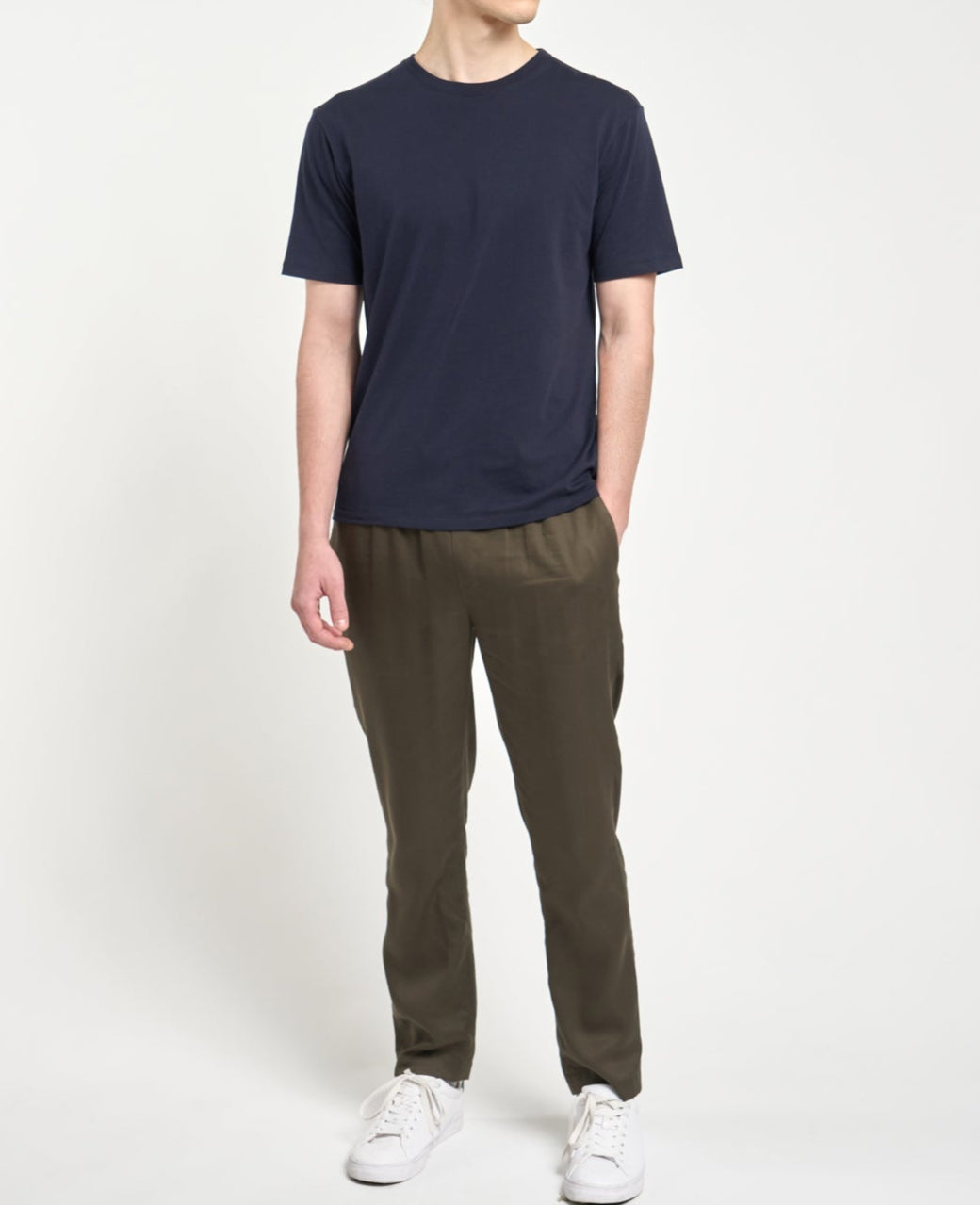 https://cdn.shopify.com/s/files/1/0557/3718/8509/files/GMJTP000400105-2.jpg?v=1738384634